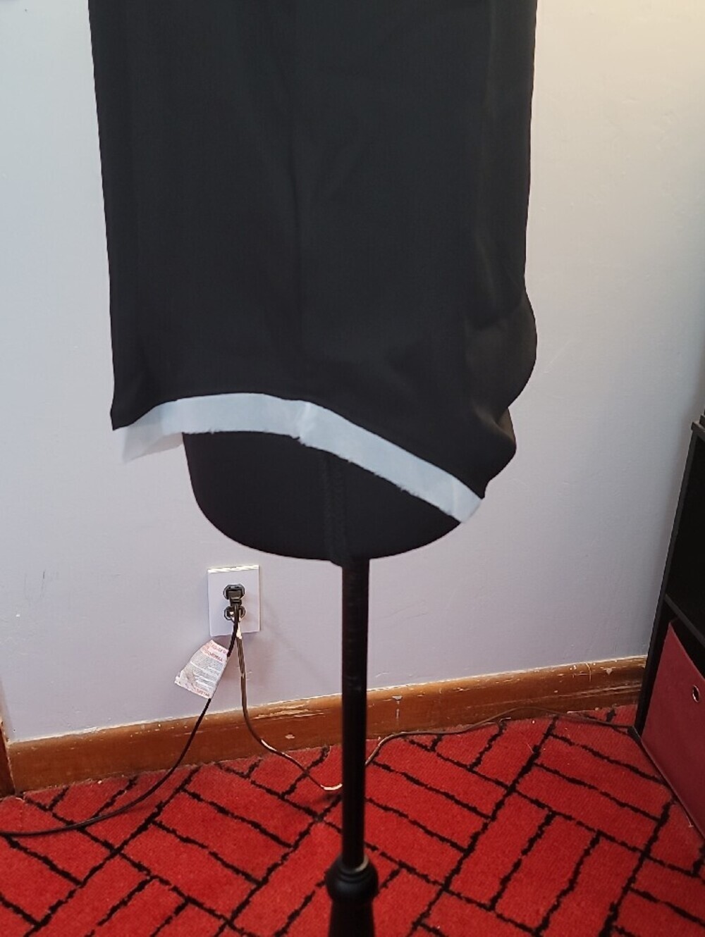 Who What Wear Sleeveless Black Camisole with White Contrast Trim NWT Size Xsmall - Picture 8 of 12